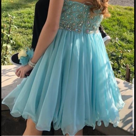 BEAUTIFUL SKY BLUE HOMECOMING DRESS WITH BEADING - Picture 5 of 5